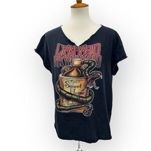 Lynyrd Skynyrd Sweet Home Alabama Graphic Tee V-Neck Size L Vintage Retro Boho